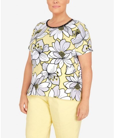 Plus Size Summer In The City Dramatic Flower Double Strap Short Sleeve T-shirt Yellow $30.14 Tops