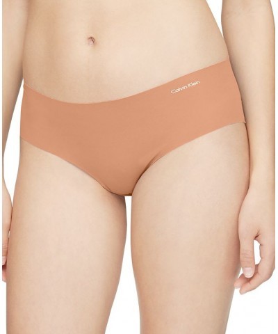 Invisibles Hipster Underwear D3429 Light Caramel (Nude 5) $12.75 Panty